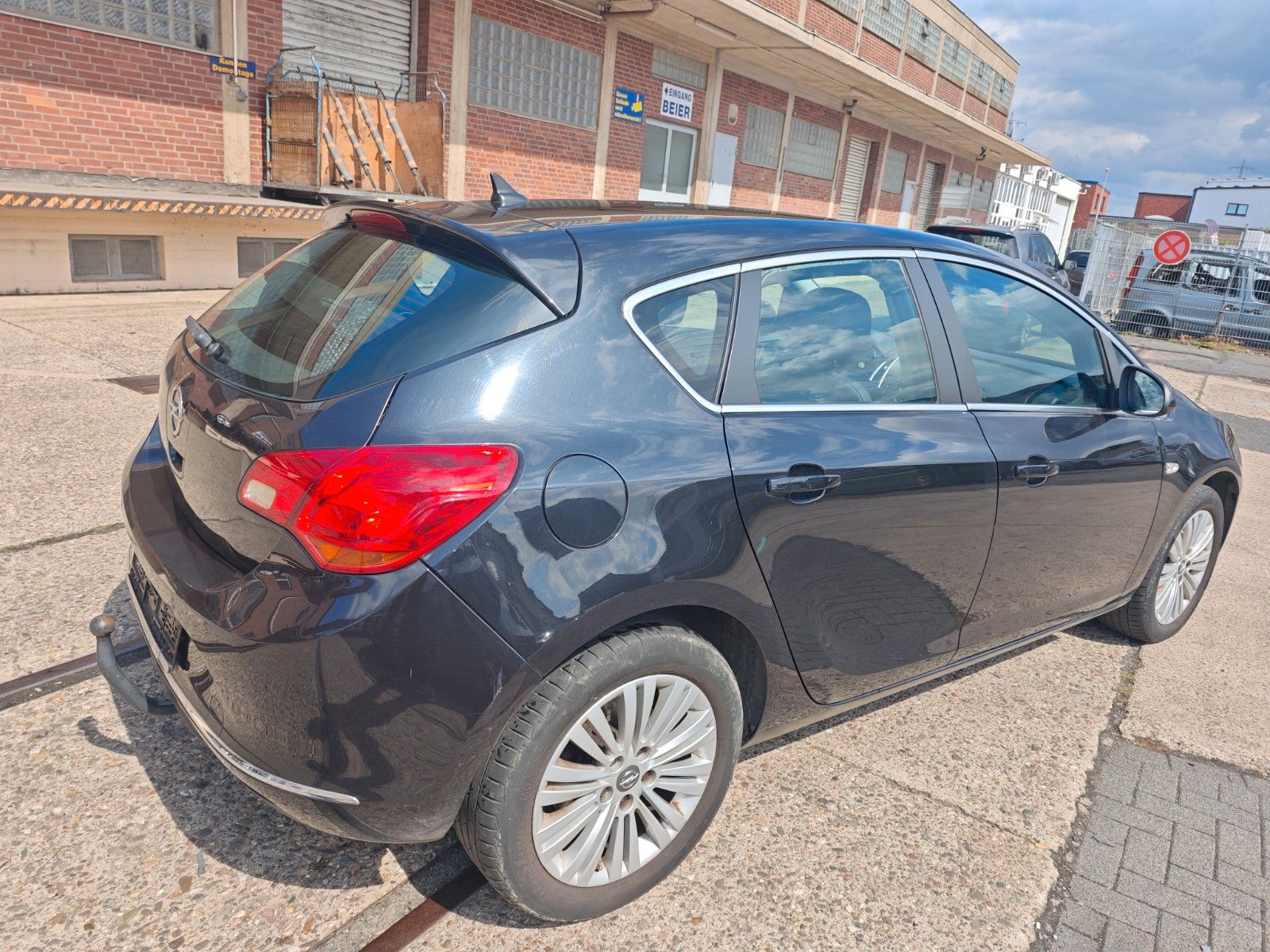 Fahrzeugabbildung Opel Astra