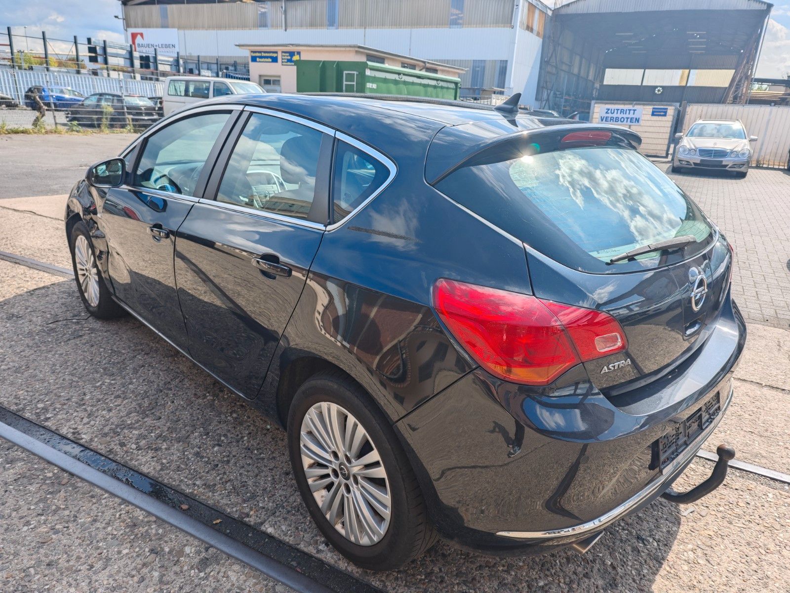 Fahrzeugabbildung Opel Astra