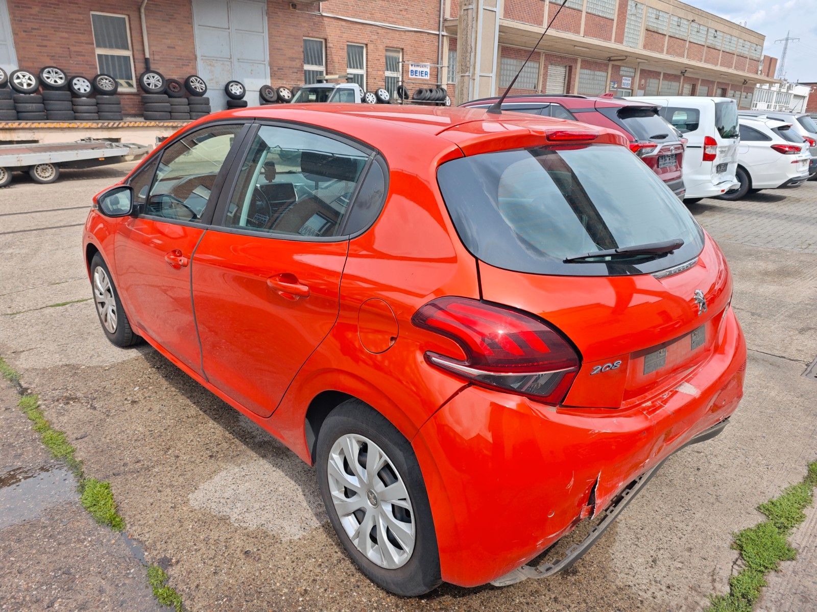 Fahrzeugabbildung Peugeot 208 Active