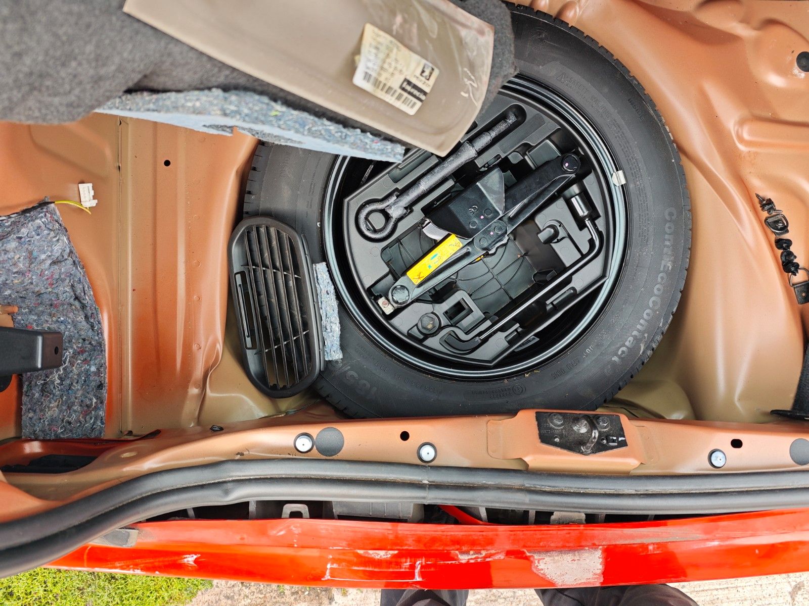 Fahrzeugabbildung Peugeot 208 Active