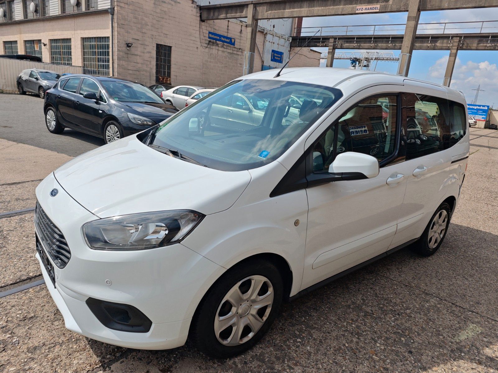 Ford Tourneo Courier Trend