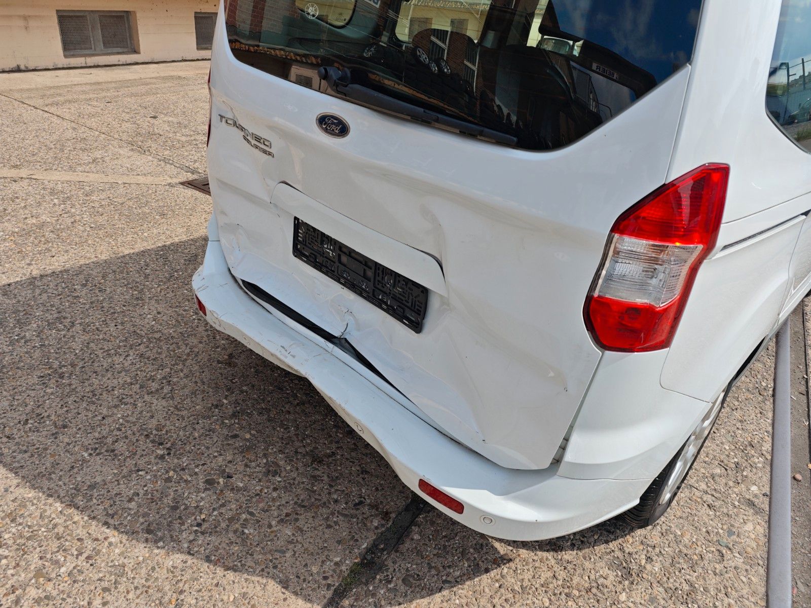 Fahrzeugabbildung Ford Tourneo Courier Trend
