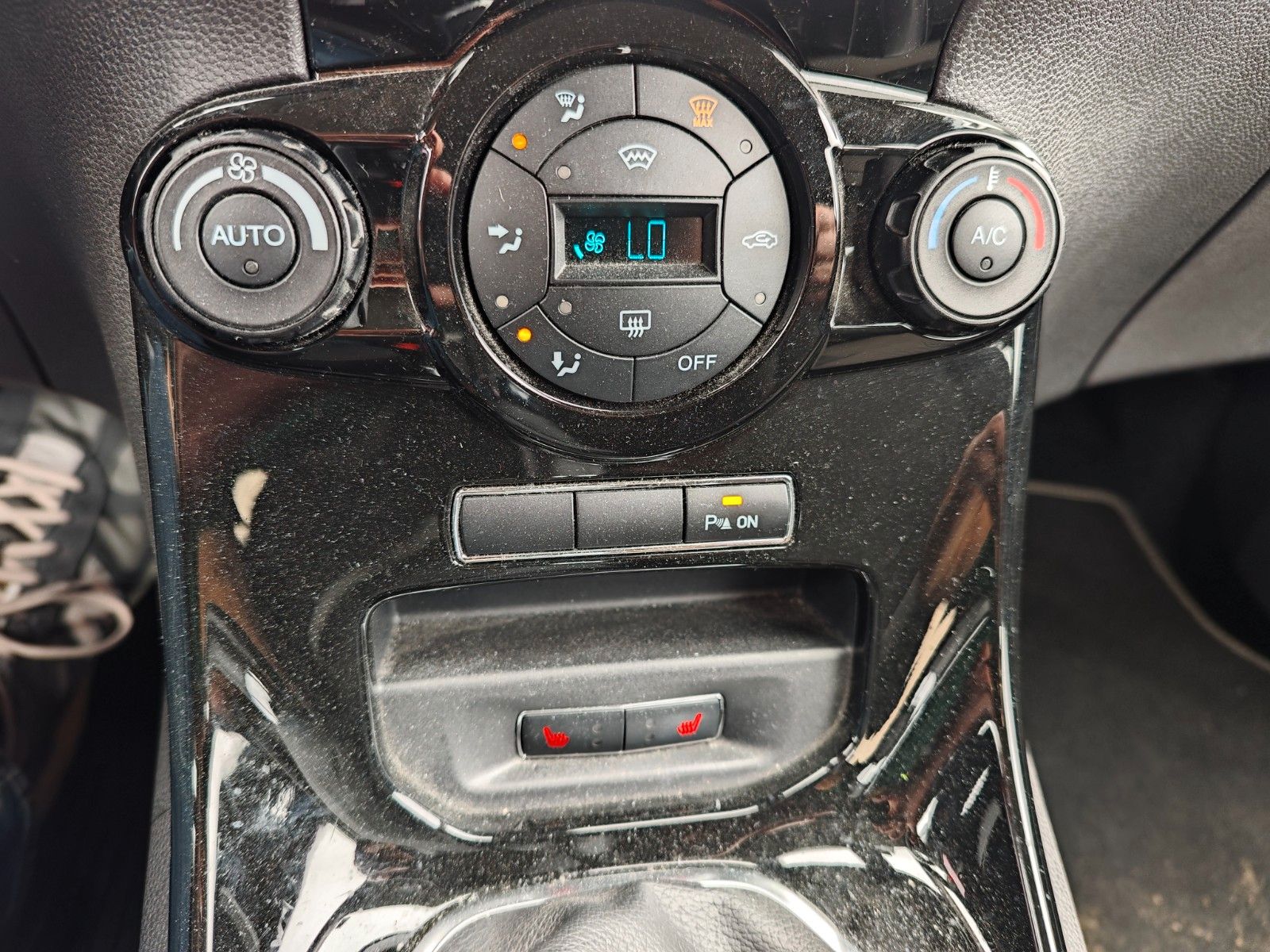 Fahrzeugabbildung Ford Fiesta Titanium