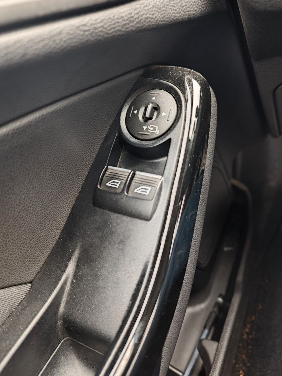 Fahrzeugabbildung Ford Fiesta Titanium