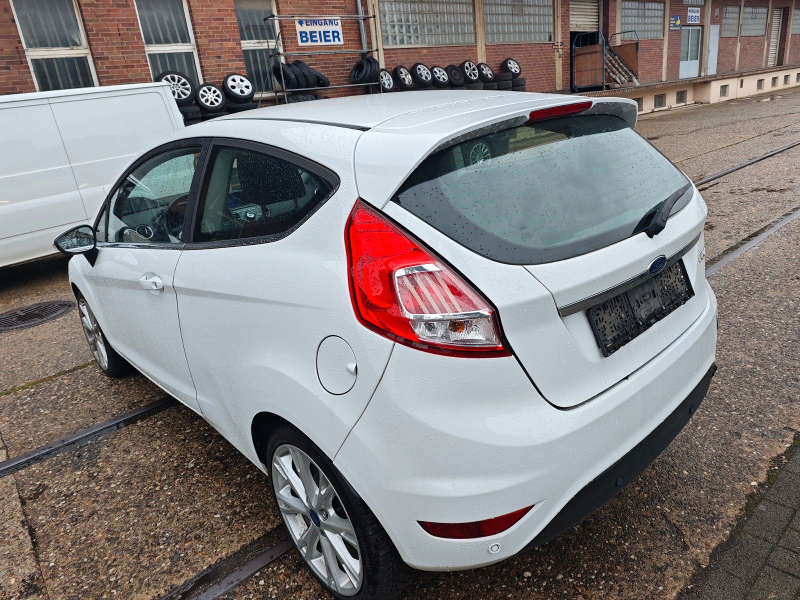 Fahrzeugabbildung Ford Fiesta Titanium