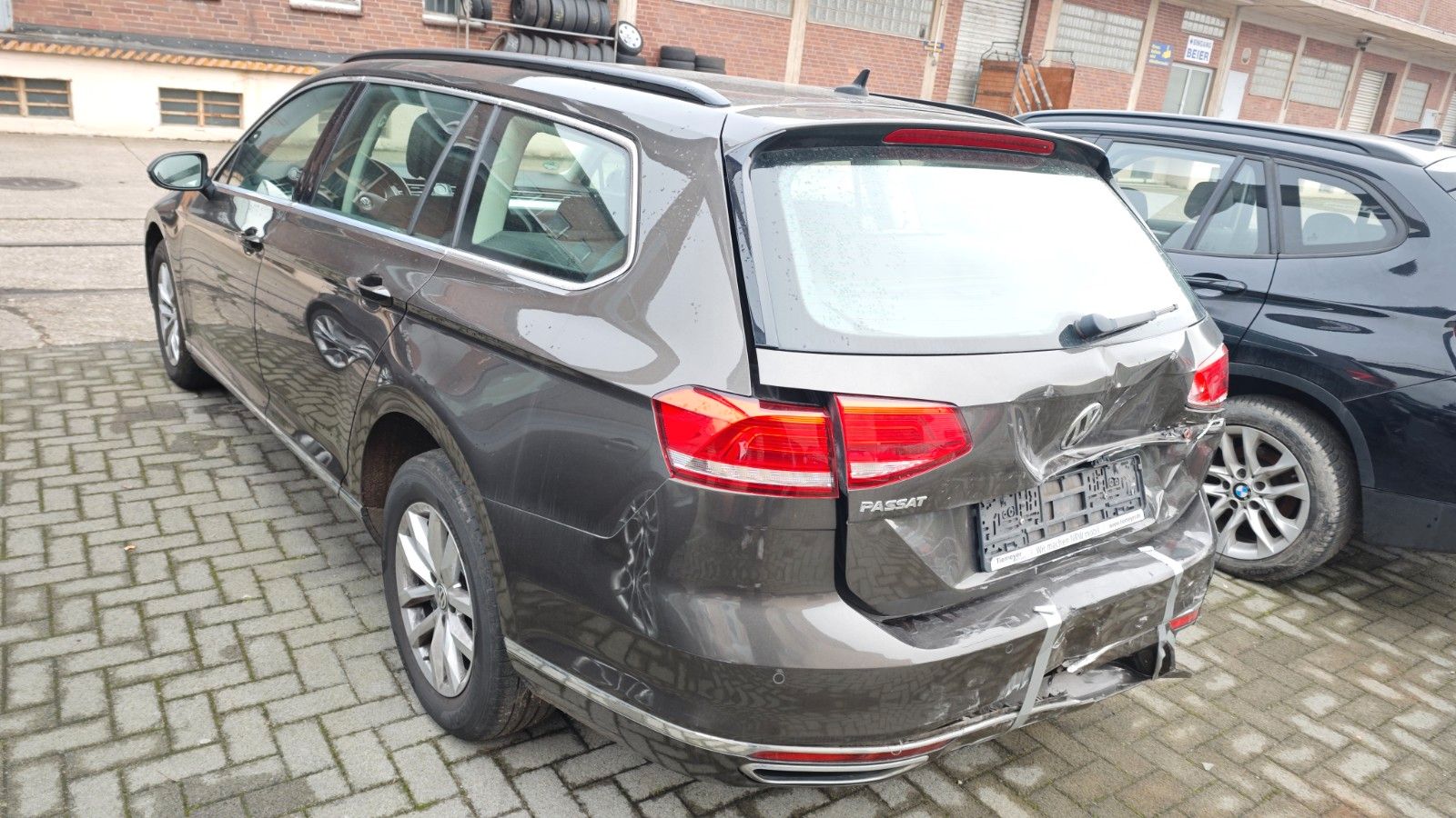 Fahrzeugabbildung Volkswagen Passat Variant Comfortline BMT/Start-Stopp