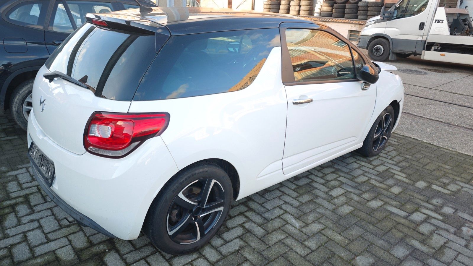 Fahrzeugabbildung Citroën DS3 SoChic