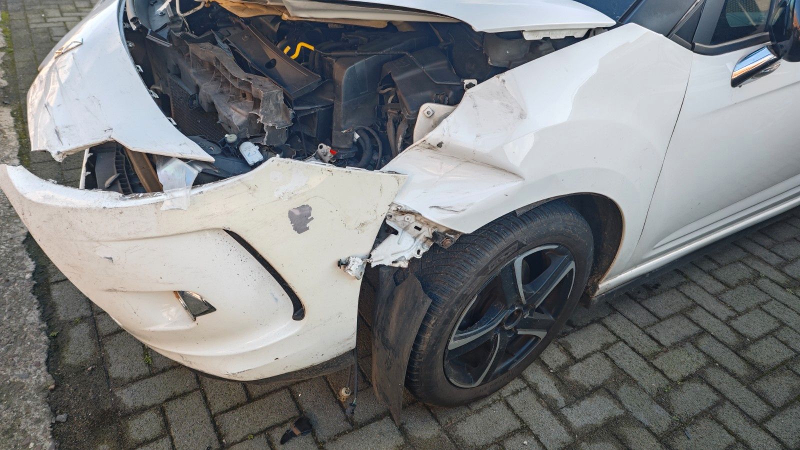 Fahrzeugabbildung Citroën DS3 SoChic