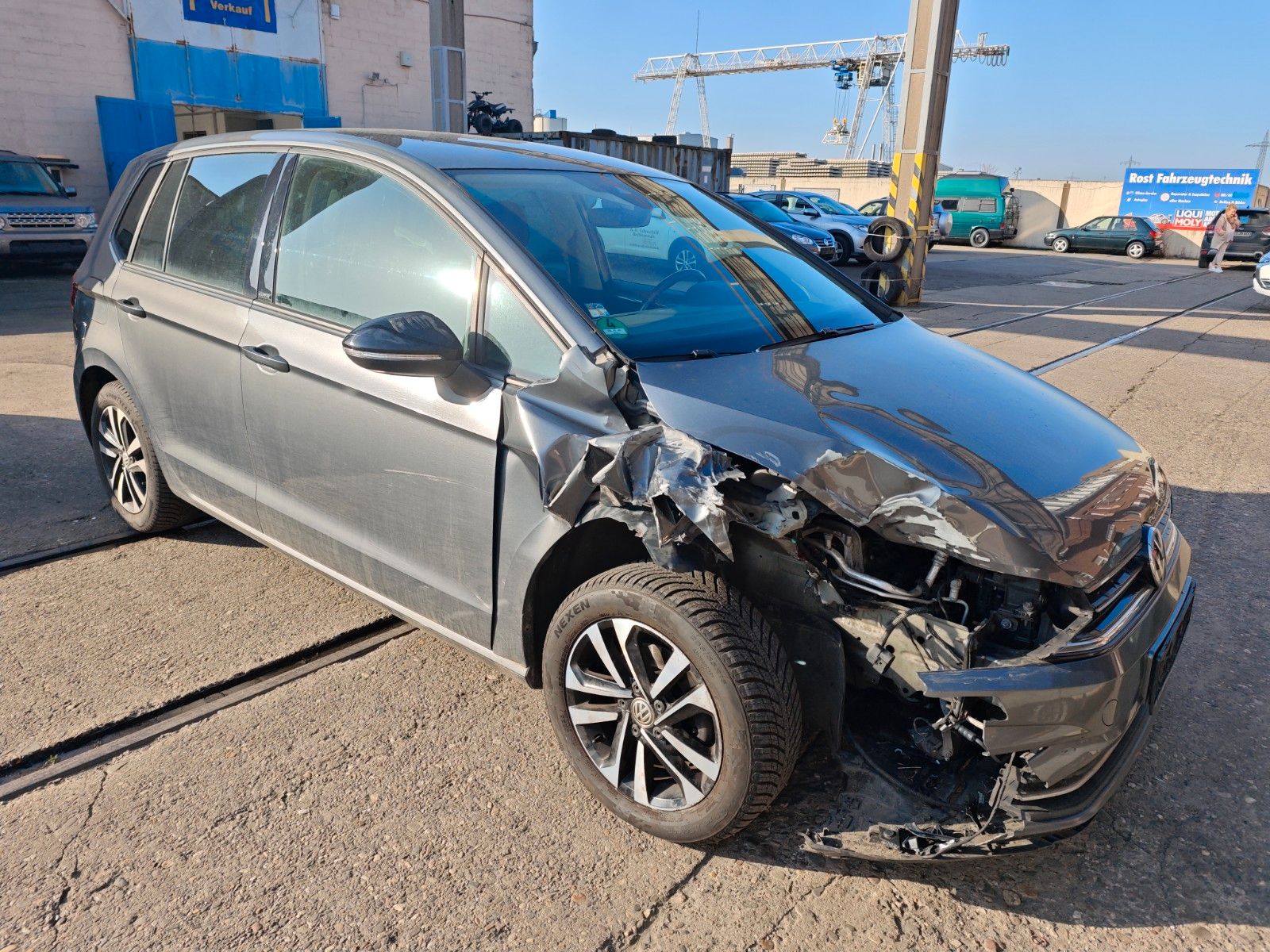 Fahrzeugabbildung Volkswagen Golf Sportsvan VII IQ.DRIVE