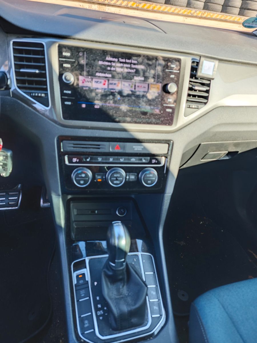 Fahrzeugabbildung Volkswagen Golf Sportsvan VII IQ.DRIVE