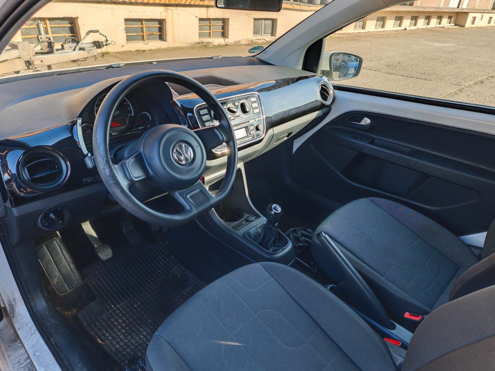 Fahrzeugabbildung Volkswagen up! move up!