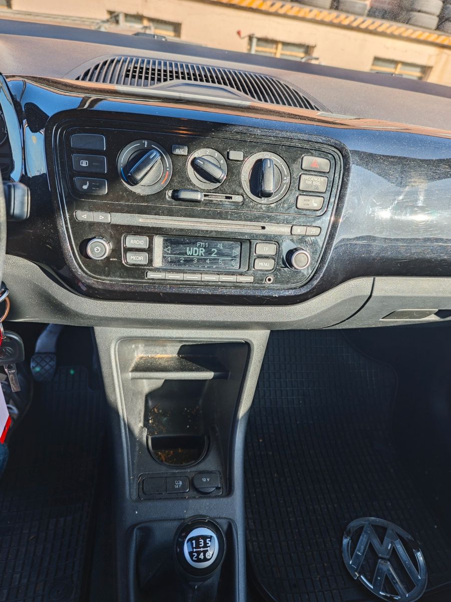 Fahrzeugabbildung Volkswagen up! move up!