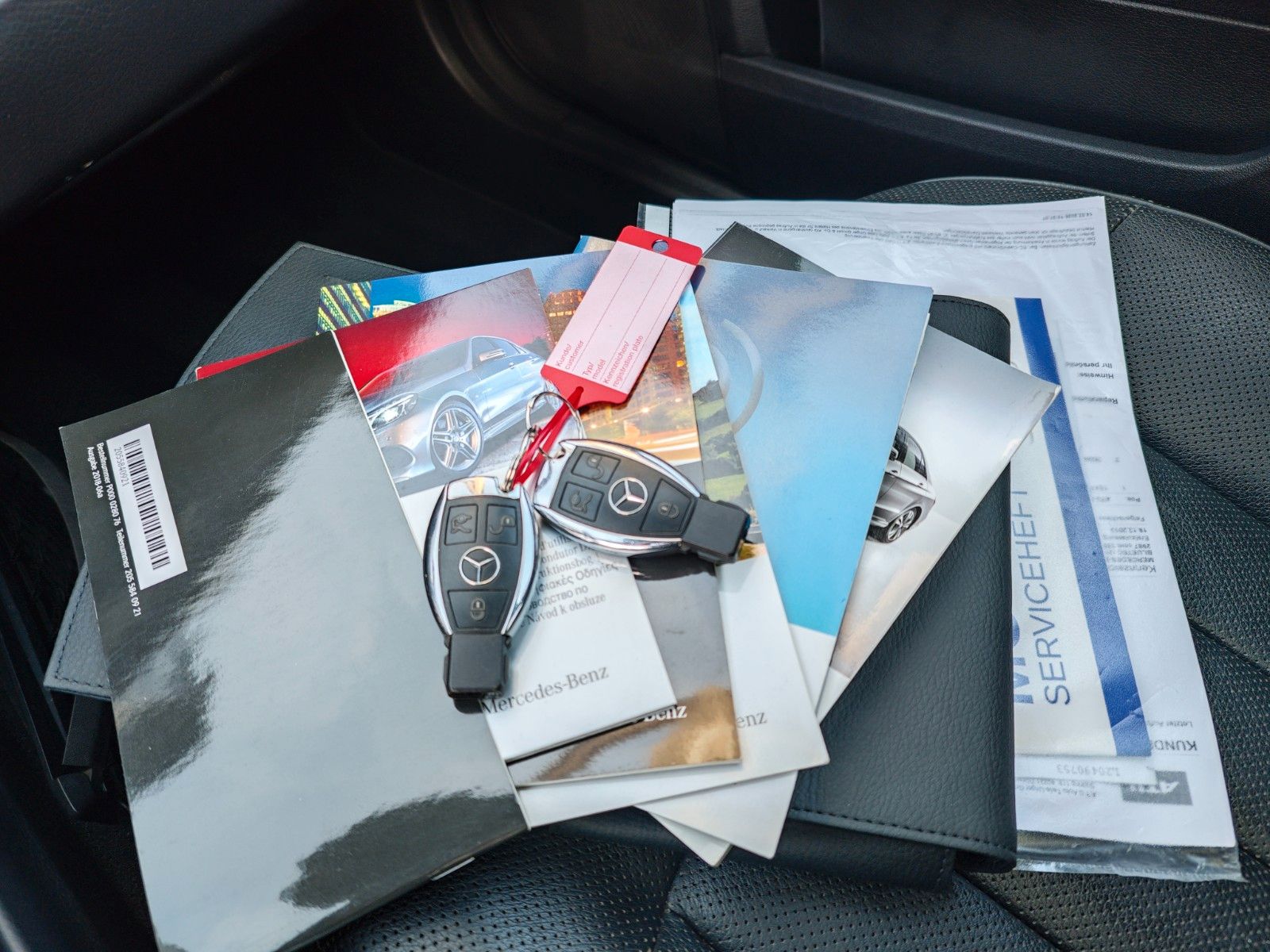 Fahrzeugabbildung Mercedes-Benz E 350 E T-Modell E 350 BlueTec