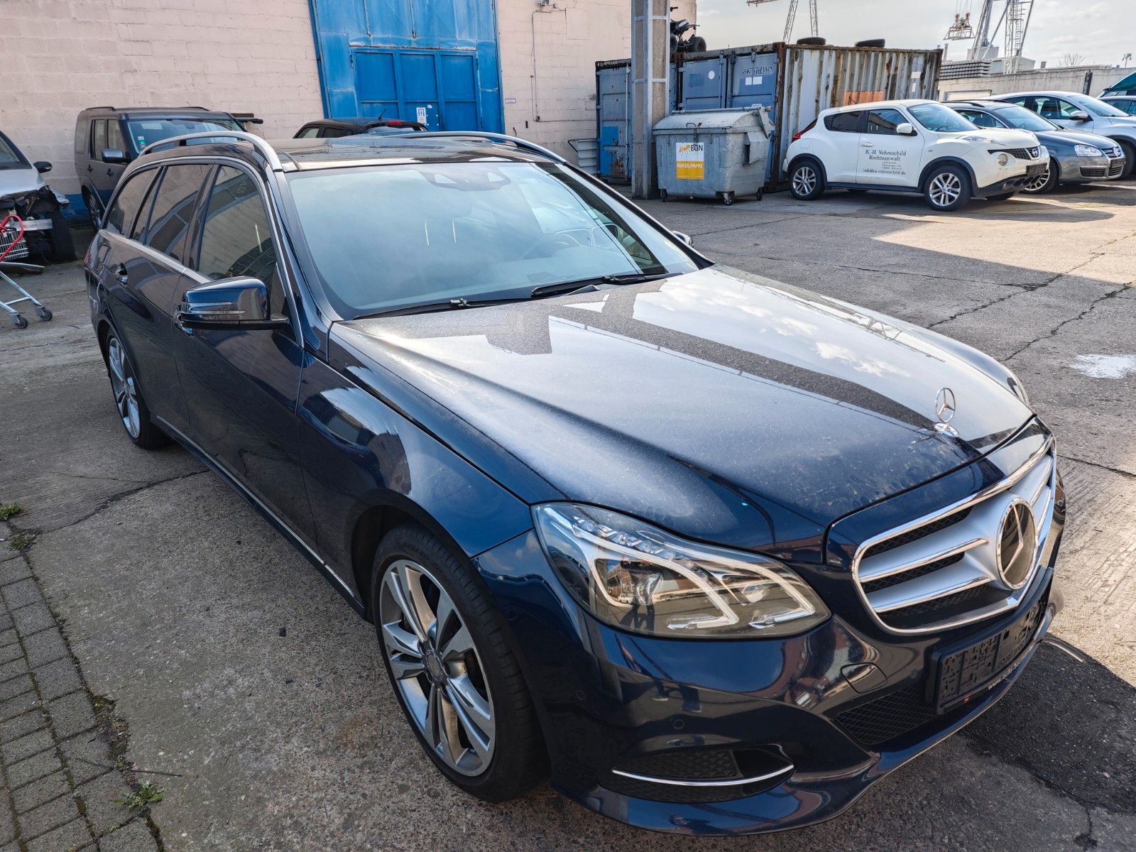 Fahrzeugabbildung Mercedes-Benz E 350 E T-Modell E 350 BlueTec