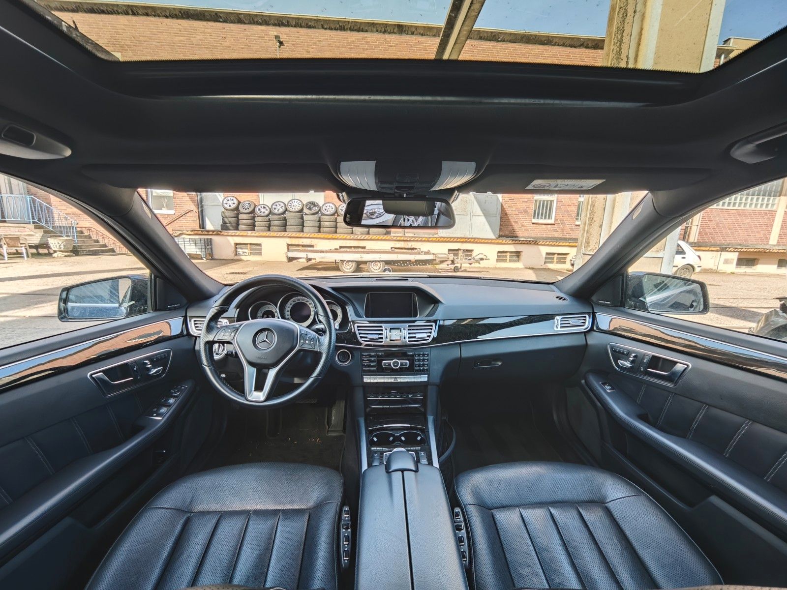 Fahrzeugabbildung Mercedes-Benz E 350 E T-Modell E 350 BlueTec