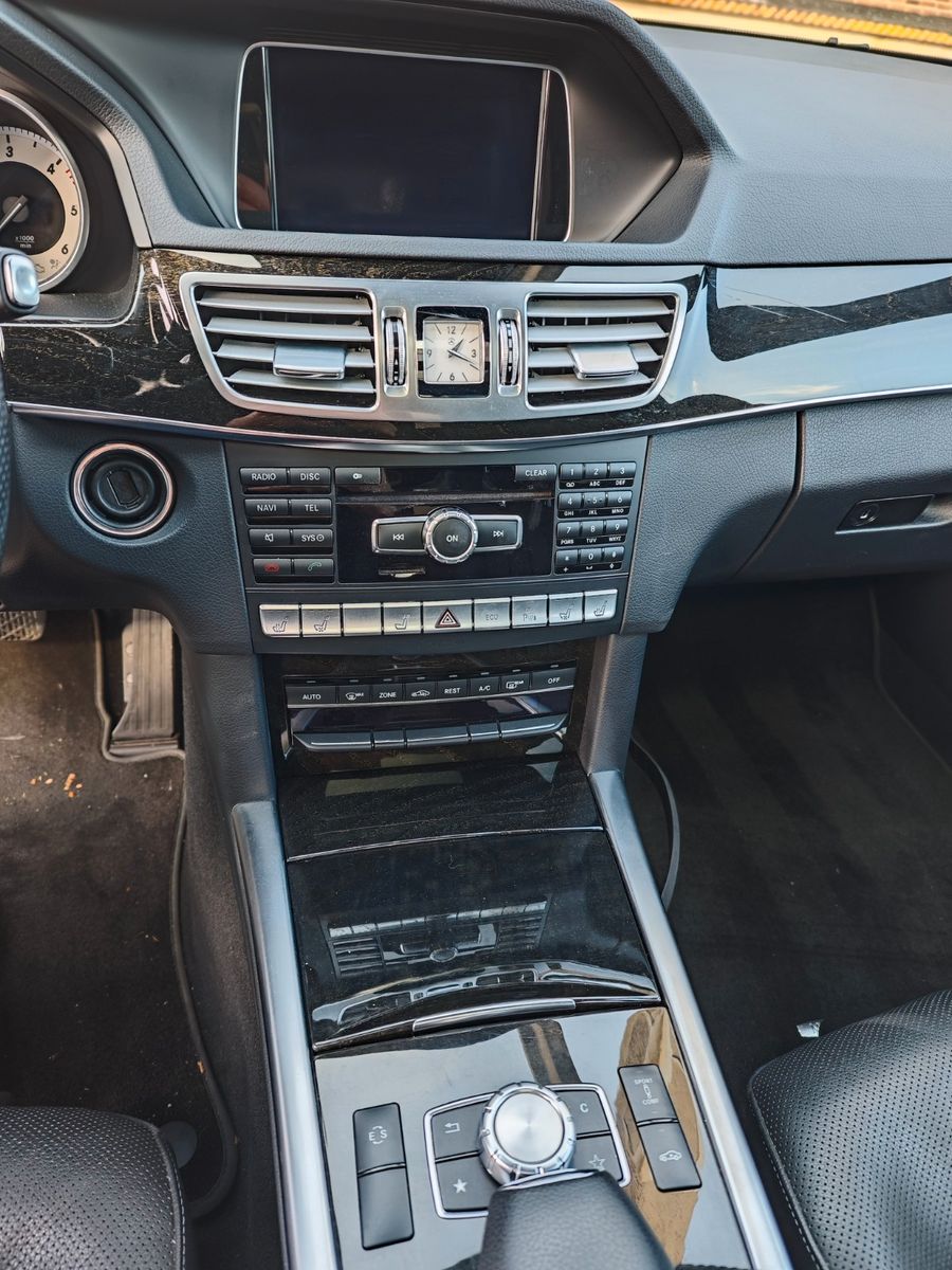Fahrzeugabbildung Mercedes-Benz E 350 E T-Modell E 350 BlueTec