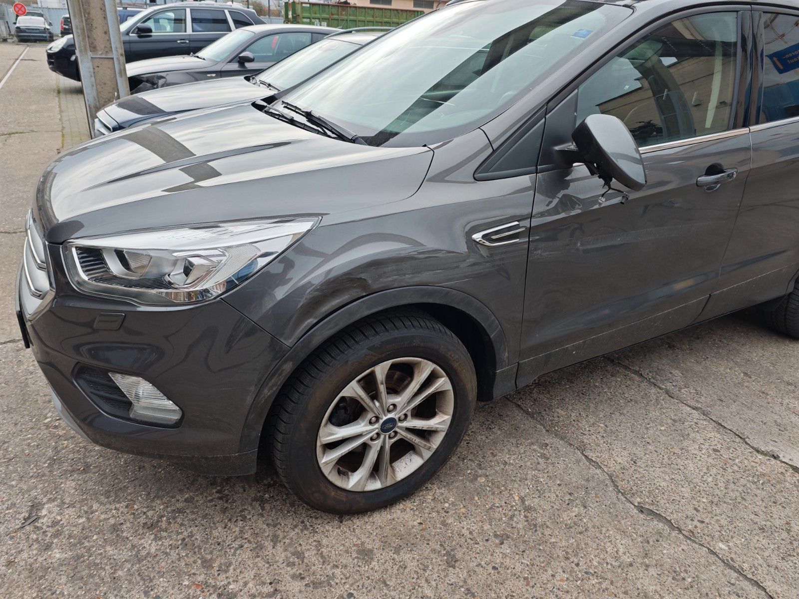 Fahrzeugabbildung Ford Kuga Titanium