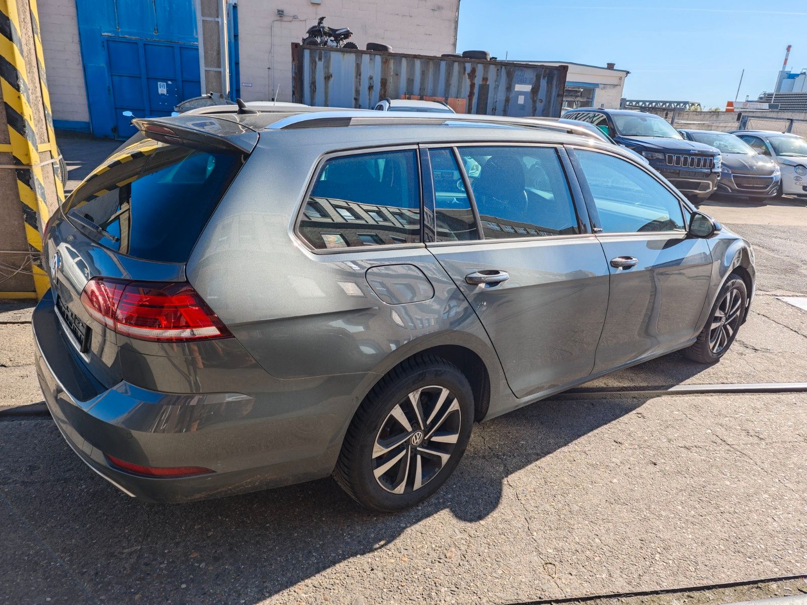 Fahrzeugabbildung Volkswagen Golf VII Variant IQ.DRIVE Start-Stopp