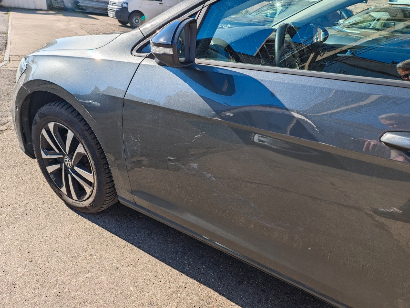 Fahrzeugabbildung Volkswagen Golf VII Variant IQ.DRIVE Start-Stopp