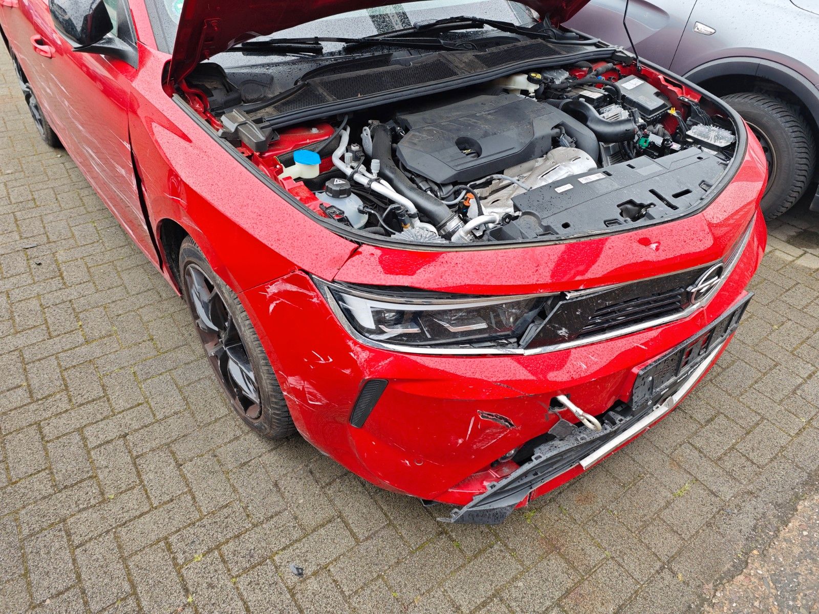 Fahrzeugabbildung Opel Astra L Lim. 5-trg. Business Elegance Plug-in-Hy