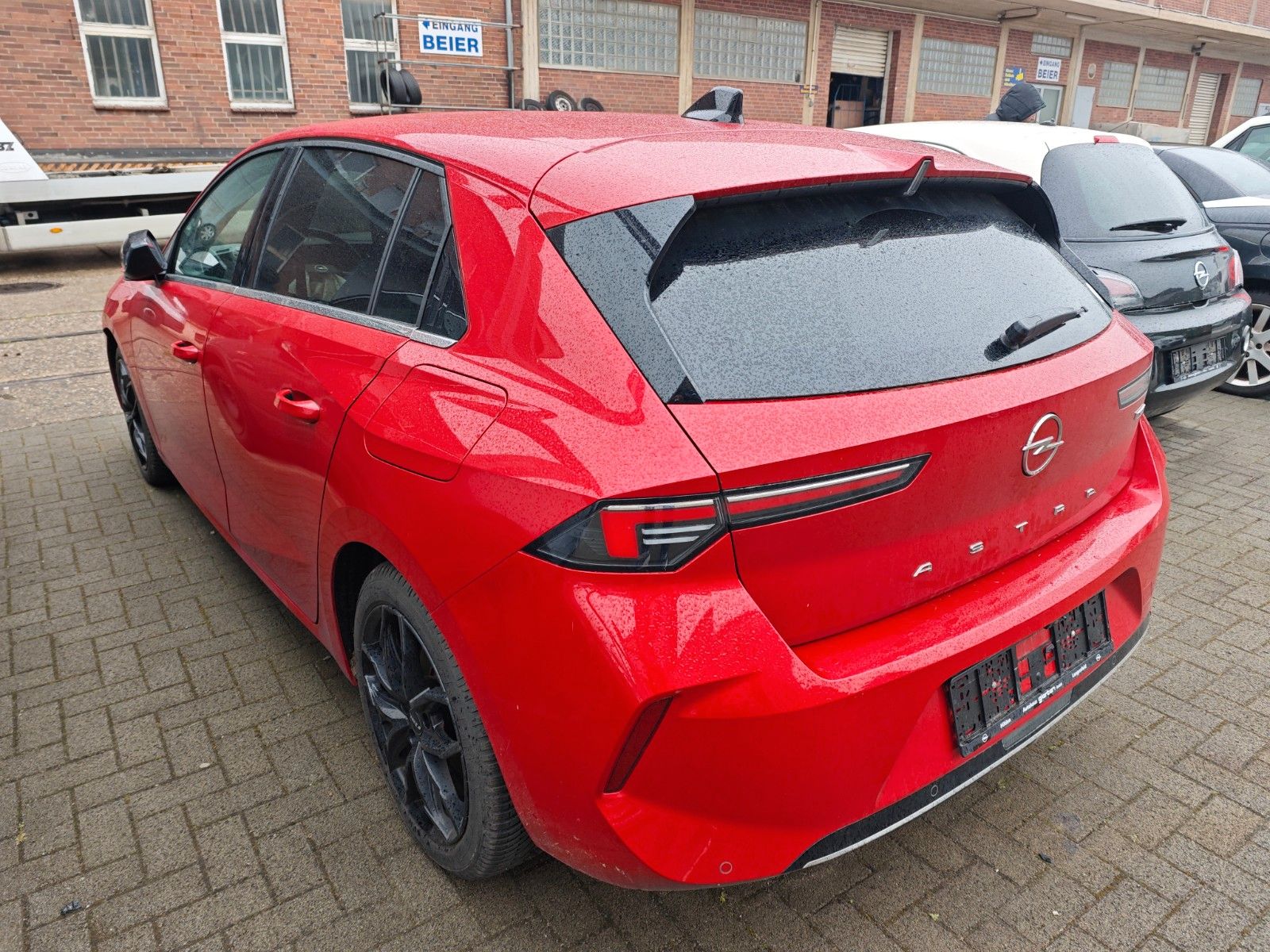 Fahrzeugabbildung Opel Astra L Lim. 5-trg. Business Elegance Plug-in-Hy