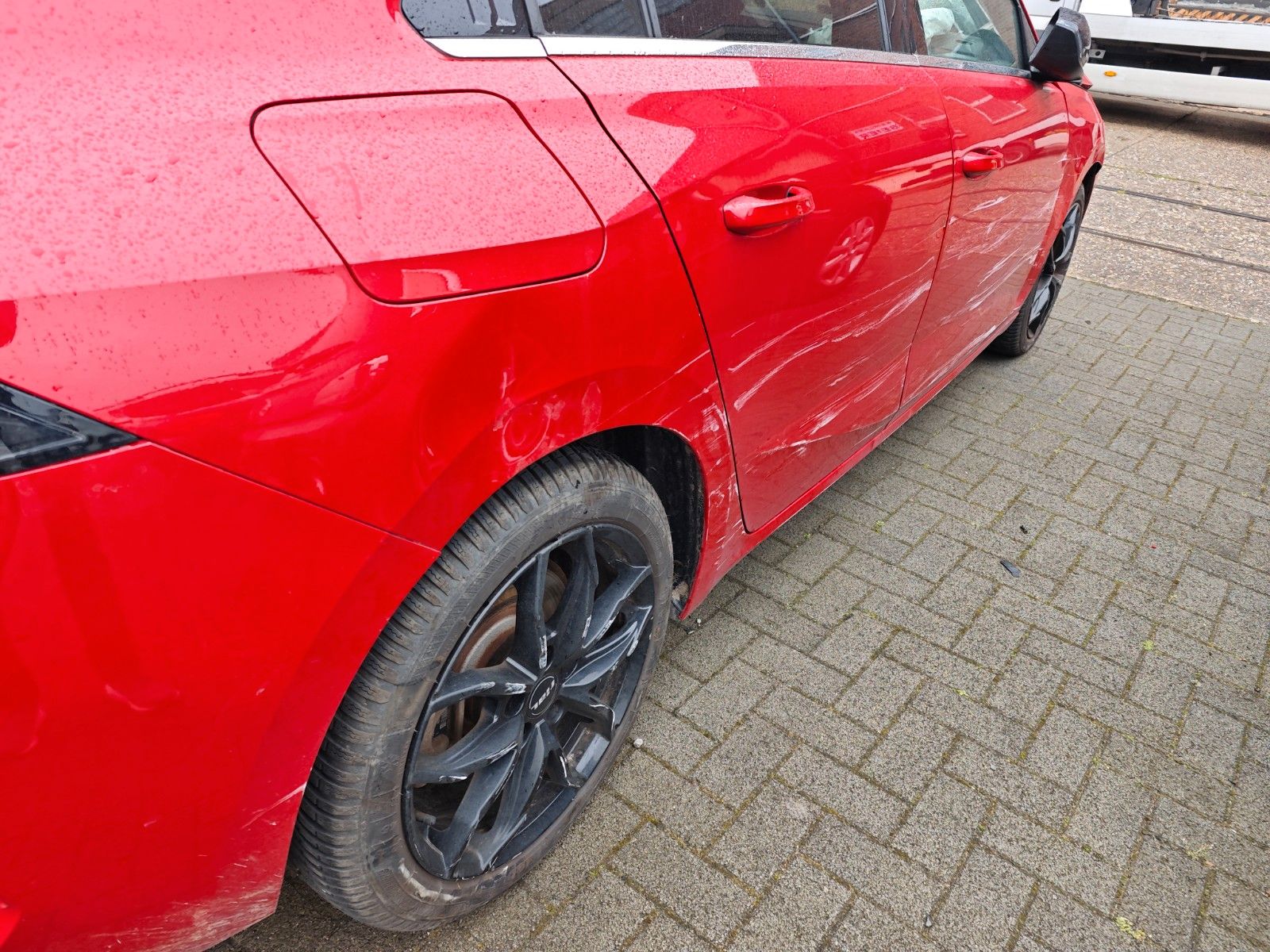 Fahrzeugabbildung Opel Astra L Lim. 5-trg. Business Elegance Plug-in-Hy