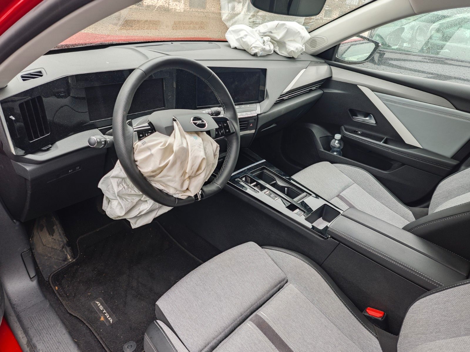 Fahrzeugabbildung Opel Astra L Lim. 5-trg. Business Elegance Plug-in-Hy