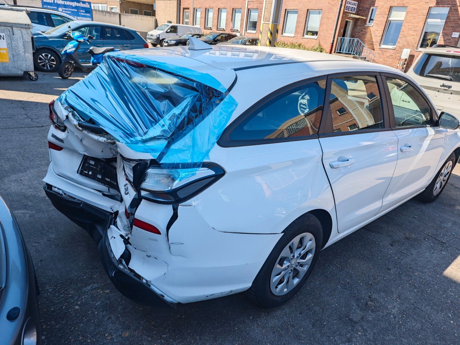 Fahrzeugabbildung Hyundai i30 cw Pure