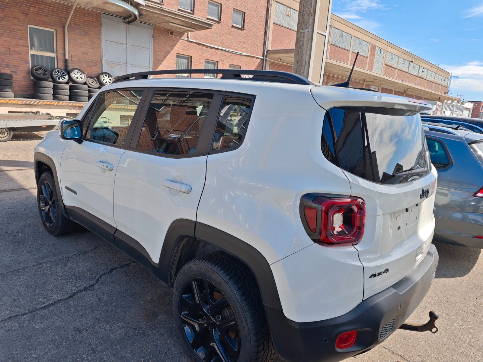 Fahrzeugabbildung Jeep Renegade Limited 4WD