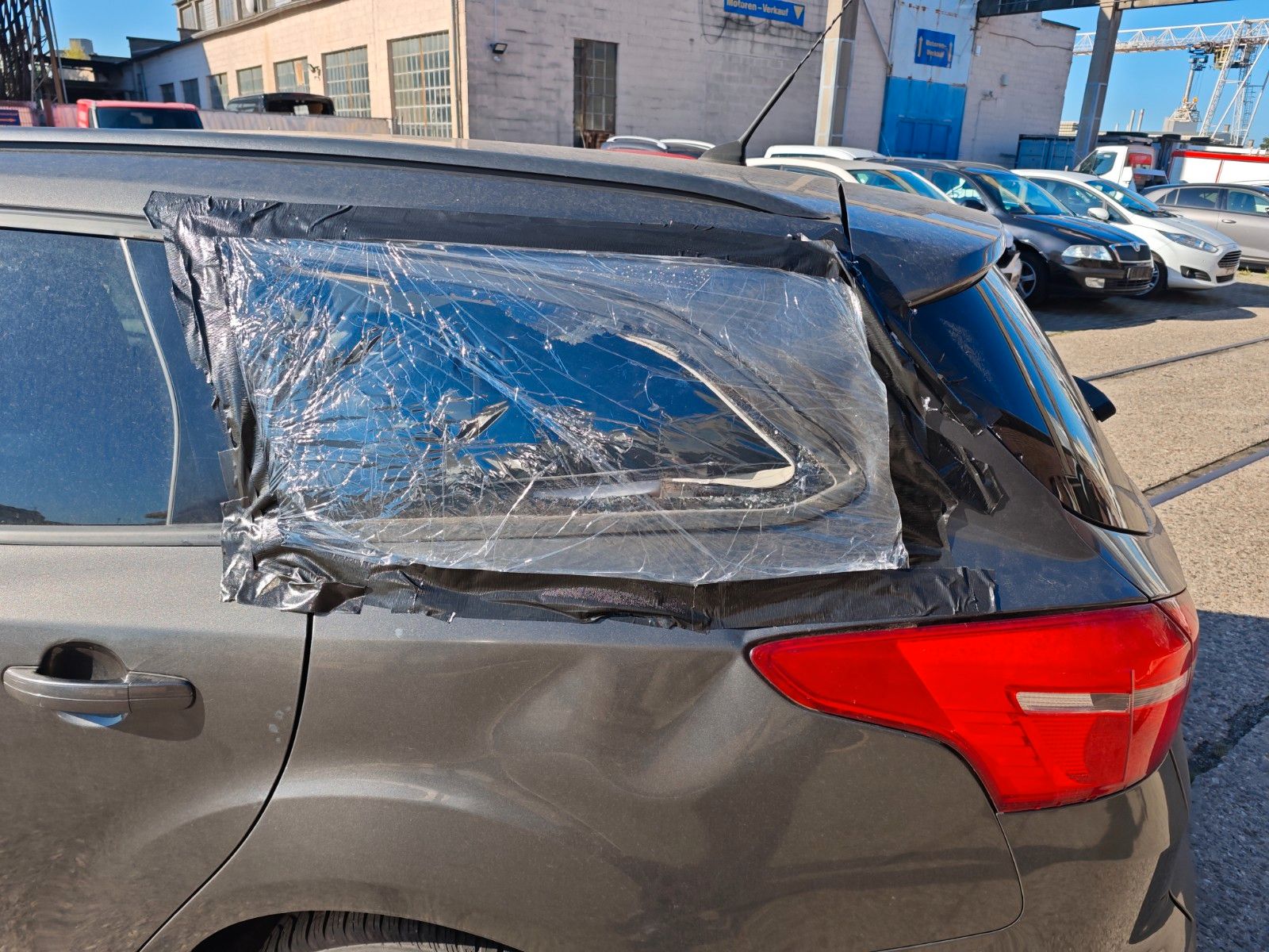Fahrzeugabbildung Ford Focus Turnier Business
