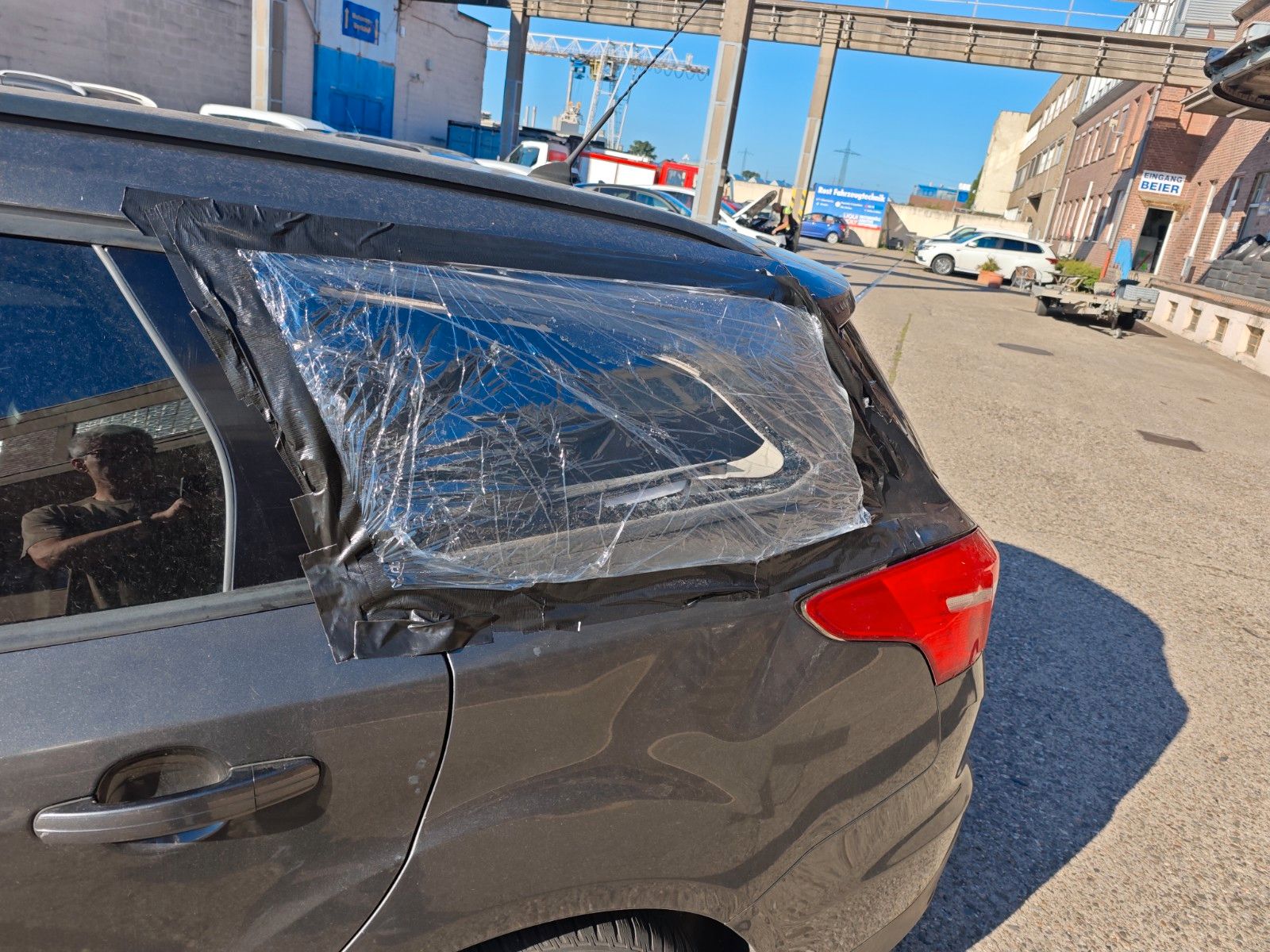 Fahrzeugabbildung Ford Focus Turnier Business