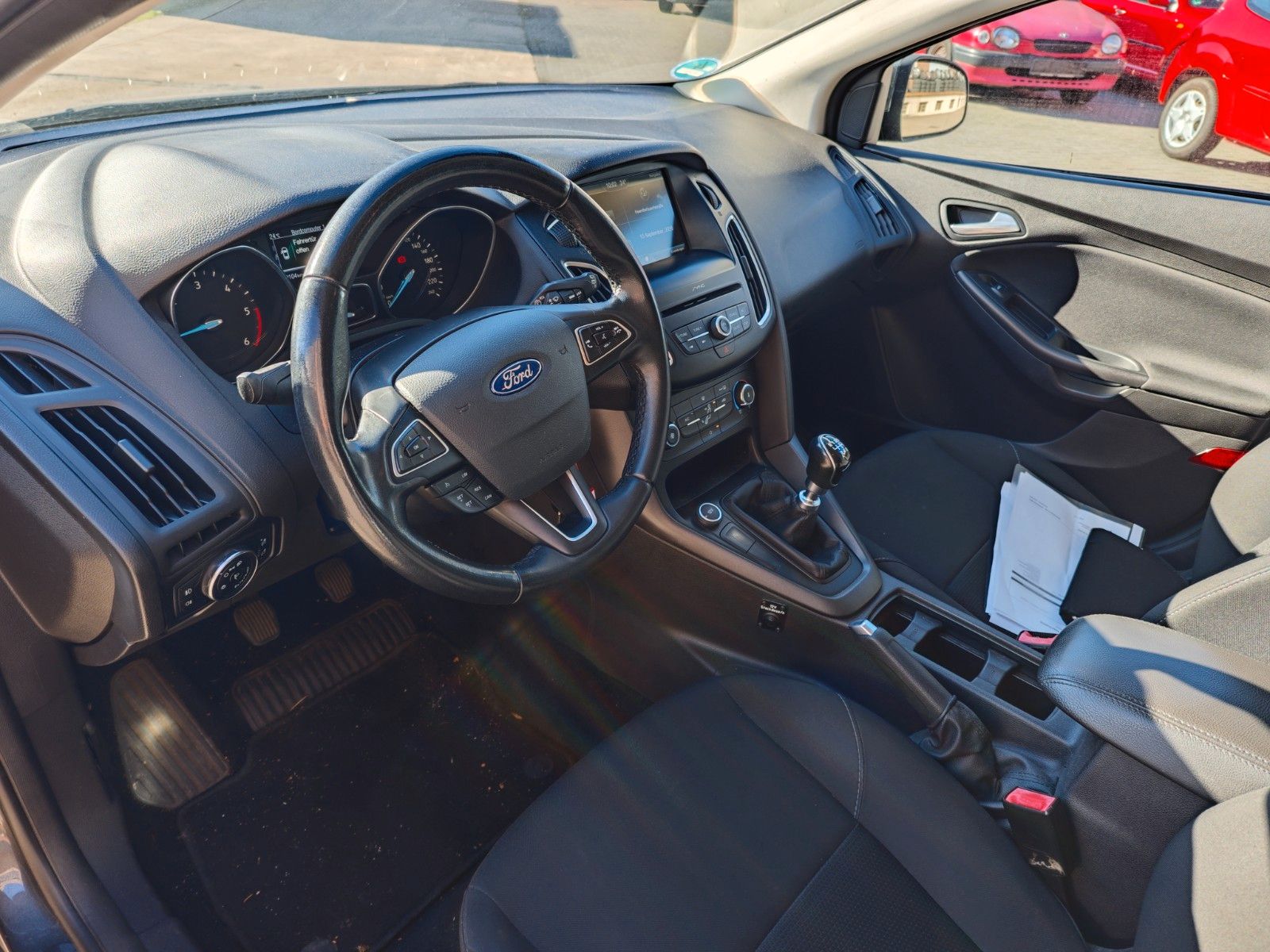 Fahrzeugabbildung Ford Focus Turnier Business