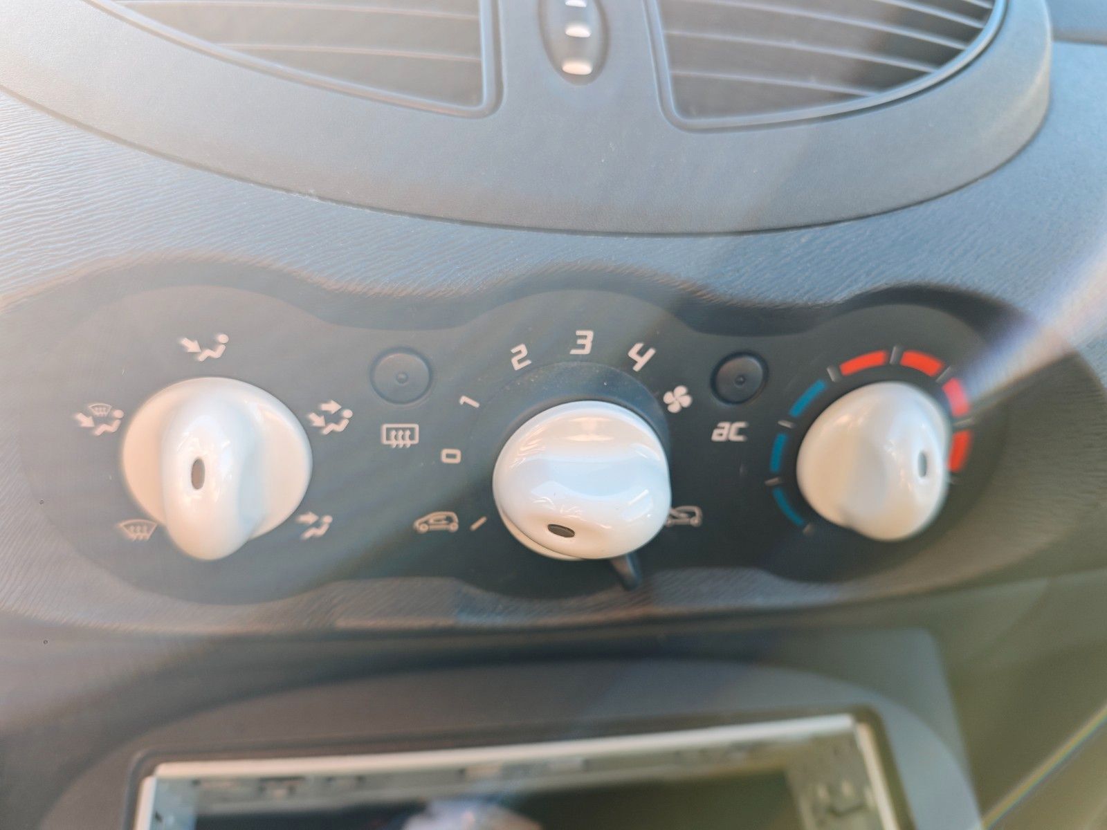 Fahrzeugabbildung Renault Twingo YAHOO!