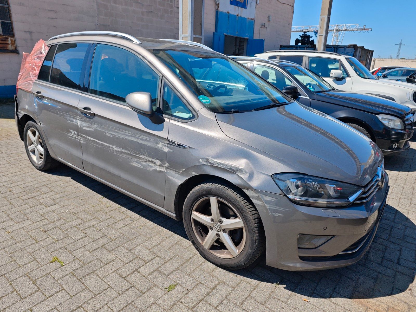 Fahrzeugabbildung Volkswagen Golf Sportsvan VII Lounge BMT/Start-Stopp