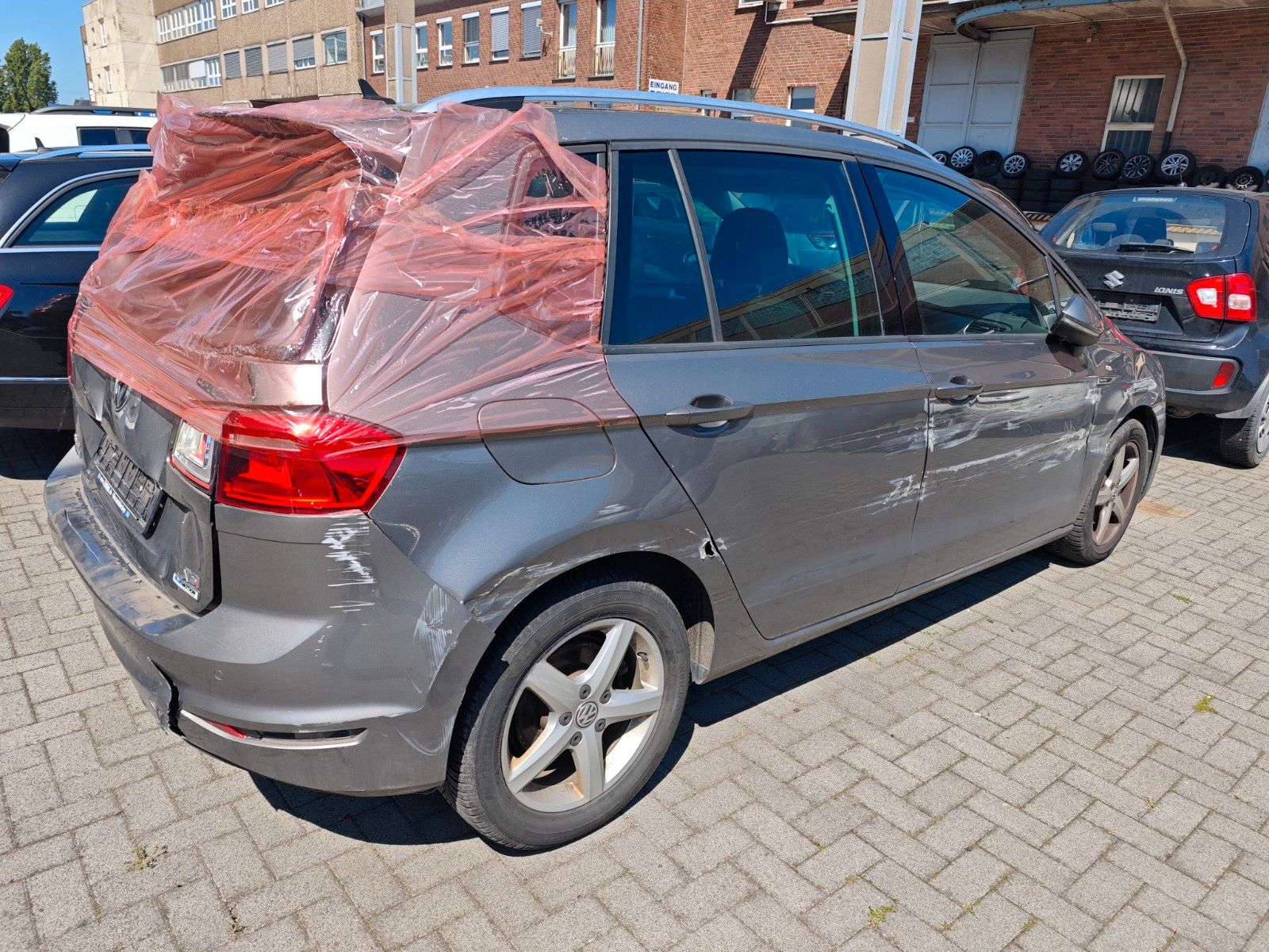 Fahrzeugabbildung Volkswagen Golf Sportsvan VII Lounge BMT/Start-Stopp
