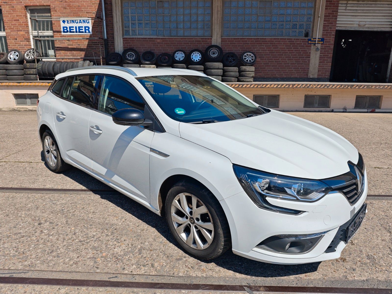 Fahrzeugabbildung Renault Megane IV Grandtour Limited