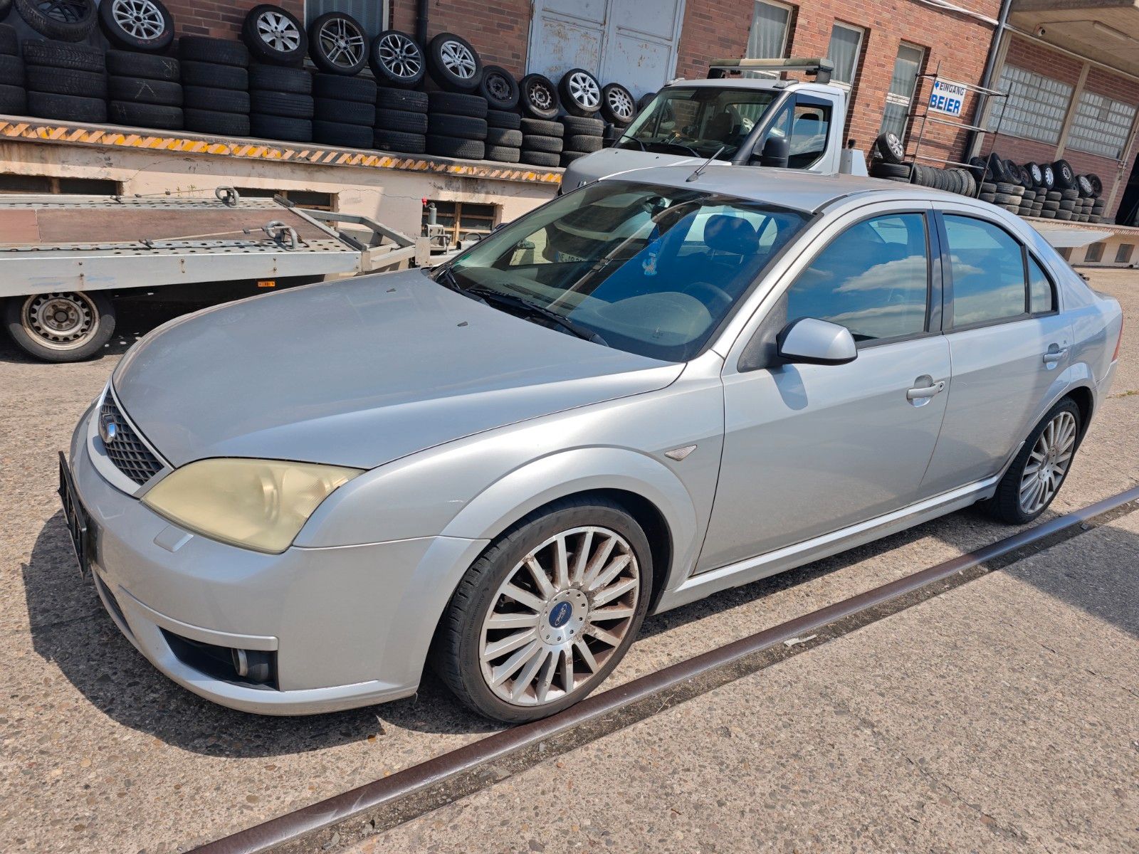 Ford Mondeo ST220