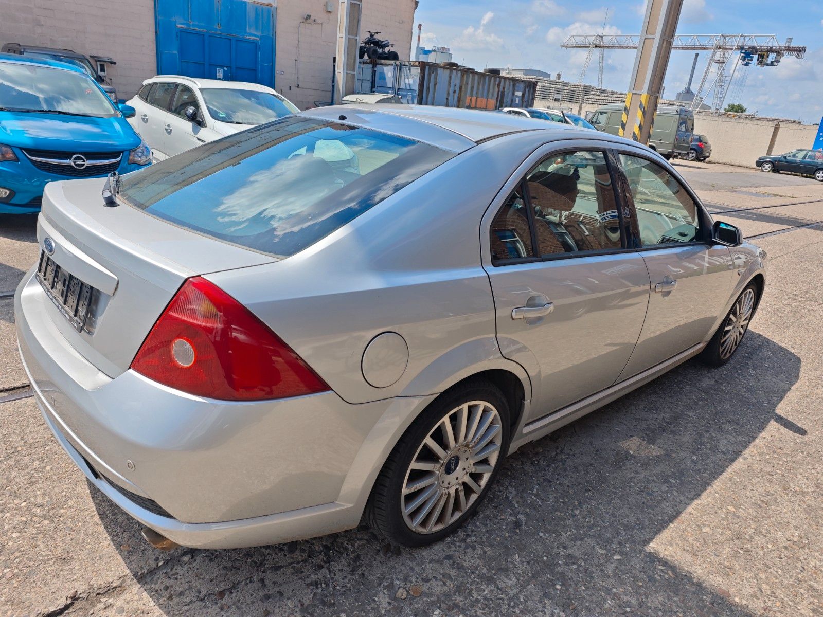 Fahrzeugabbildung Ford Mondeo ST220