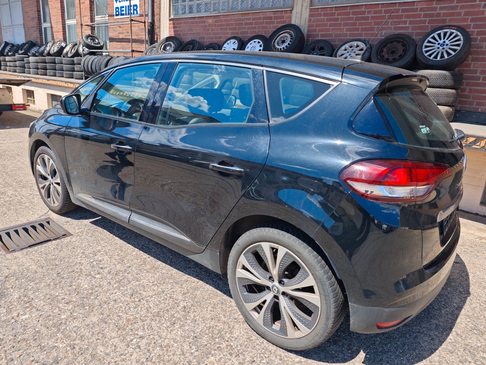 Fahrzeugabbildung Renault Scenic IV Intens
