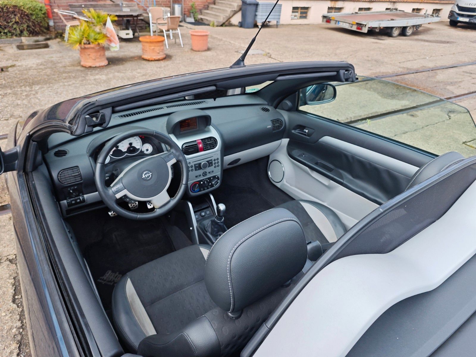 Fahrzeugabbildung Opel Tigra Twin Top Edition