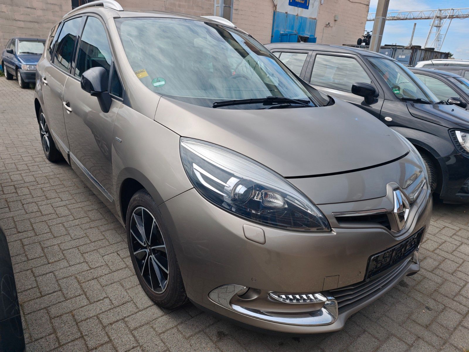Fahrzeugabbildung Renault Scenic III Grand BOSE Edition