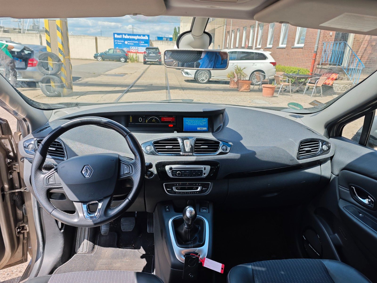Fahrzeugabbildung Renault Scenic III Grand BOSE Edition