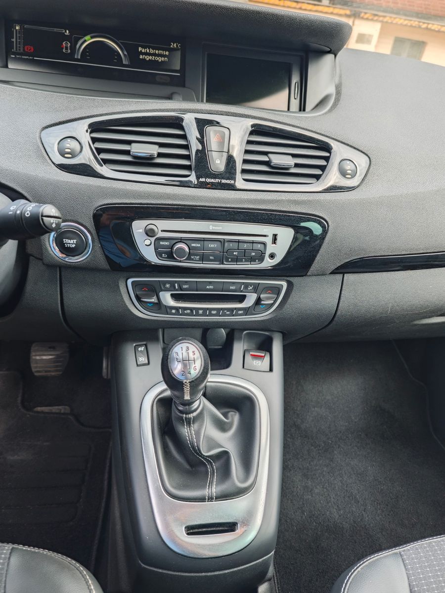 Fahrzeugabbildung Renault Scenic III Grand BOSE Edition
