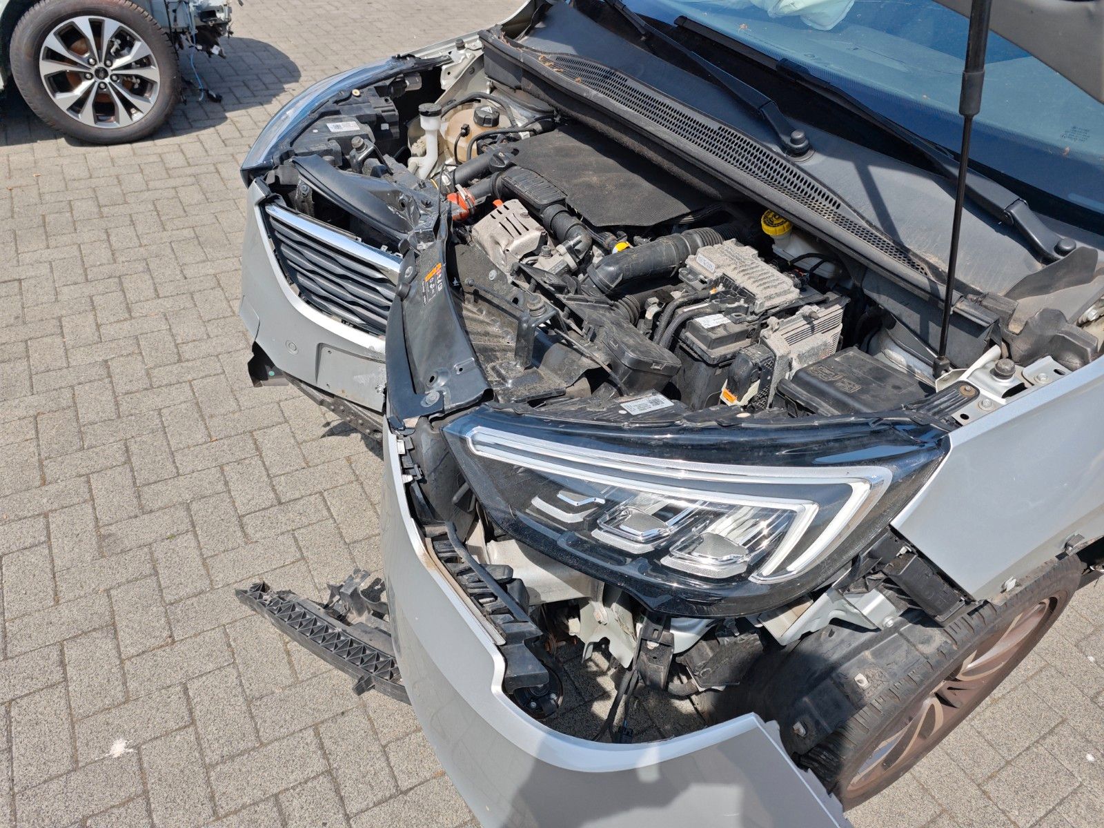 Fahrzeugabbildung Opel ANDERE Crossland Innovation