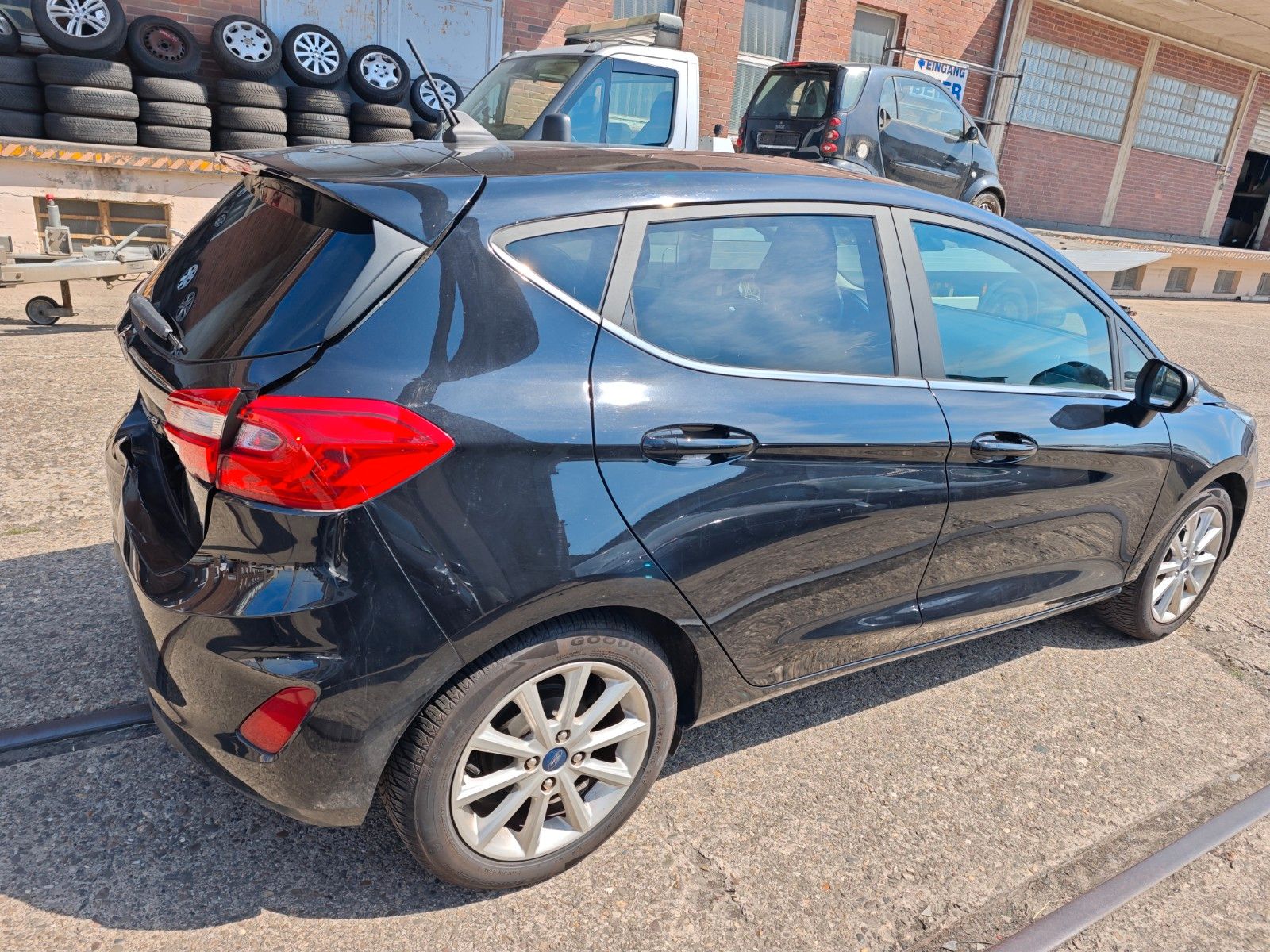 Fahrzeugabbildung Ford Fiesta Titanium