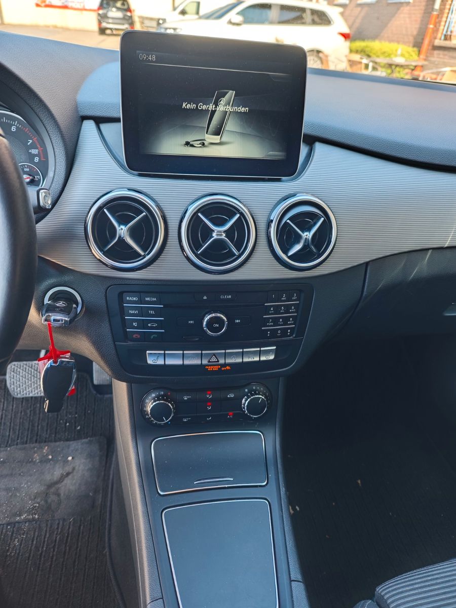 Fahrzeugabbildung Mercedes-Benz B 180 B B 180