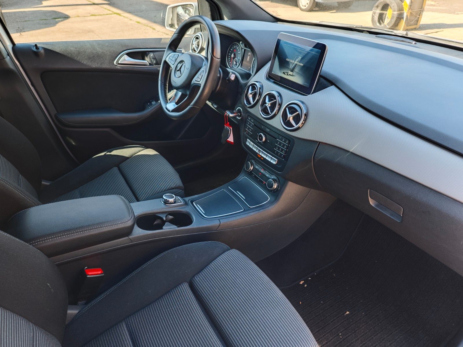 Fahrzeugabbildung Mercedes-Benz B 180 B B 180